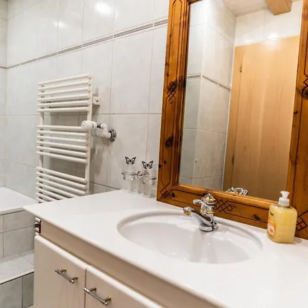 Haus Butterfly, סאס פה